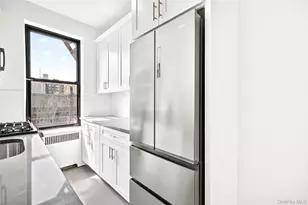 190 E Mosholu Pkwy S, Bronx, NY 10458 - Photo 11