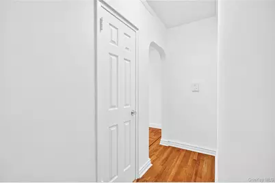 190 E Mosholu Parkway S #4G, Bronx, NY 10458 - Photo 5