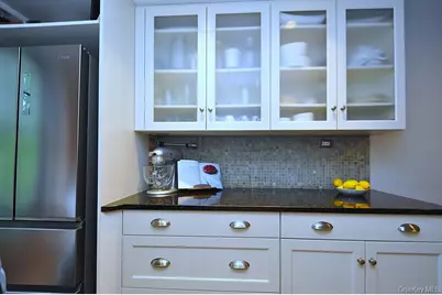 105 Garth Road #1L, Scarsdale, NY 10583 - Photo 15