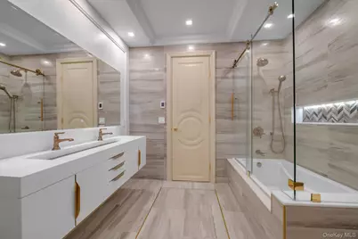 55 Coves Run, Oyster Bay, NY 11791 - Photo 29