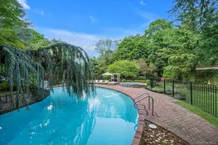 55 Coves Run, Oyster Bay, NY 11791 - Photo 35