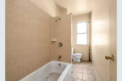 1129 E Tremont Avenue, Bronx, NY 10460 - Photo 7