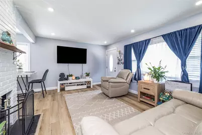 44 Tyler Street, Freeport, NY 11520 - Photo 3