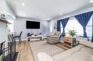 44 Tyler St, Freeport, NY 11520 - Photo 3