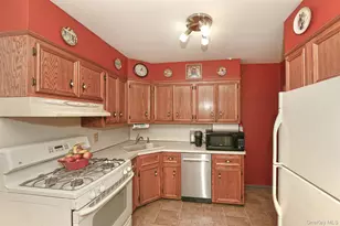 63-05 138th St, Flushing, NY 11367 - Photo 11