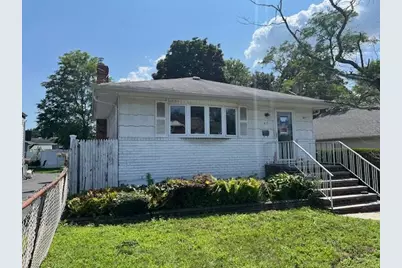 87 W Clinton Avenue, Roosevelt, NY 11575 - Photo 5