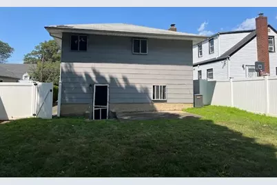 87 W Clinton Avenue, Roosevelt, NY 11575 - Photo 7