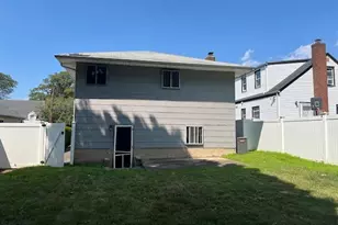 87 W Clinton Ave, Roosevelt, NY 11575 - Photo 7