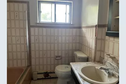 87 W Clinton Avenue, Roosevelt, NY 11575 - Photo 19