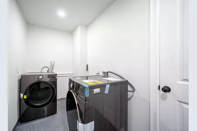 368 Landing Avenue, Smithtown, NY 11787 - Photo 33