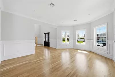 39 Jomarr Court, Massapequa, NY 11758 - Photo 7