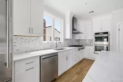 39 Jomarr Court, Massapequa, NY 11758 - Photo 19