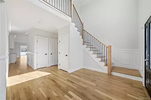 39 Jomarr Ct, Massapequa, NY 11758 - Photo 5