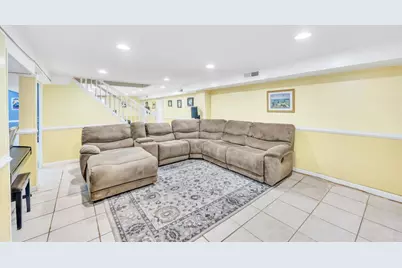 336 Princeton Street, Westbury, NY 11590 - Photo 31