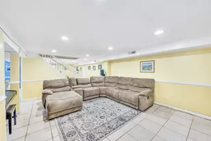 336 Princeton St, Westbury, NY 11590 - Photo 31