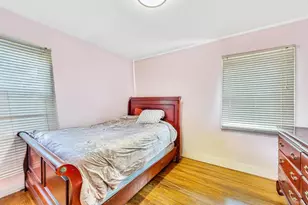 336 Princeton St, Westbury, NY 11590 - Photo 15