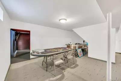 34 Gloria Place, Plainview, NY 11803 - Photo 25