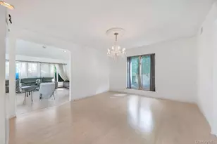 34 Gloria Pl, Plainview, NY 11803 - Photo 9