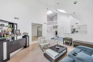 34 Gloria Pl, Plainview, NY 11803 - Photo 7