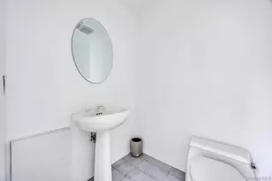 34 Gloria Pl, Plainview, NY 11803 - Photo 15