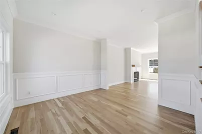 32 Massapequa Avenue, Massapequa Park, NY 11762 - Photo 11