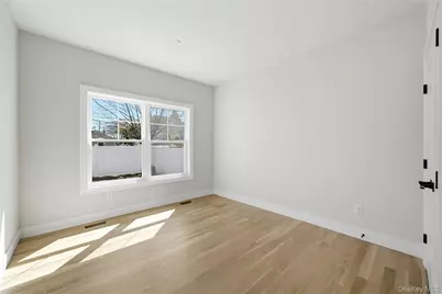32 Massapequa Avenue, Massapequa Park, NY 11762 - Photo 23