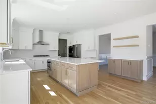 32 Massapequa Ave, Massapequa Park, NY 11762 - Photo 13