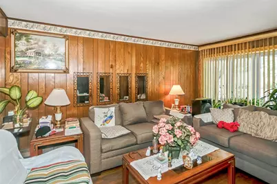 35 Anna Street, Bay Shore, NY 11706 - Photo 7