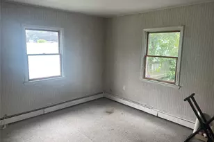 12 Slate Ln, Levittown, NY 11756 - Photo 5