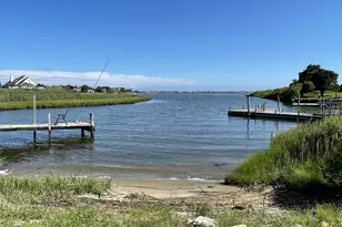 28 Apaucuck Point Rd, Westhampton, NY 11977 - Photo 3