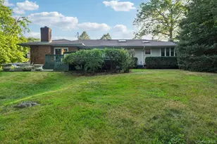 22 Reynolds Rd, Glen Cove, NY 11542 - Photo 3