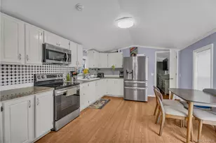 1795 Osborn Ave, Riverhead, NY 11901 - Photo 13