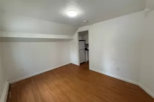 8 Harrison St, Poughkeepsie, NY 12601 - Photo 5