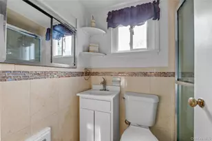 34 Heath Pl, Hempstead, NY 11550 - Photo 15