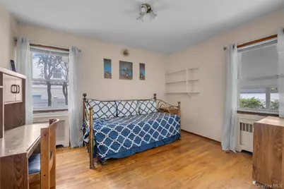 34 Heath Place, Hempstead, NY 11550 - Photo 9