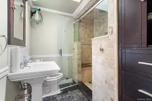 685 South St, Newburgh, NY 12550 - Photo 9