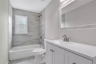 3621 Regent Ln, Wantagh, NY 11793 - Photo 15