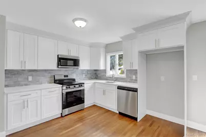 3621 Regent Lane, Wantagh, NY 11793 - Photo 9