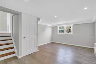 3621 Regent Ln, Wantagh, NY 11793 - Photo 17