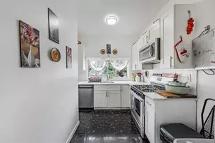 106-31 156th St, Jamaica, NY 11433 - Photo 9