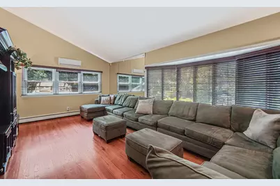 130 Parkside Avenue, Miller Place, NY 11764 - Photo 7