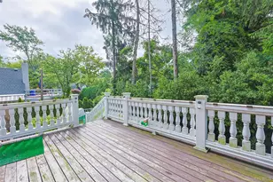 90 Baker Hill Rd, Great Neck, NY 11023 - Photo 5