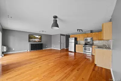 10 Pennyfield Avenue #8B, Bronx, NY 10465 - Photo 27