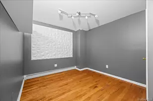 10 Pennyfield Ave, Bronx, NY 10465 - Photo 13