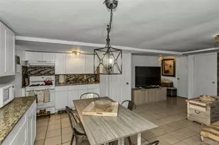 631 Hollywood Ave, Bronx, NY 10465 - Photo 9