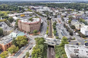 8 Barstow Rd, Great Neck, NY 11021 - Photo 25