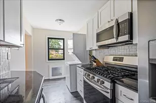 16-37 Utopia Pkwy, Whitestone, NY 11357 - Photo 7