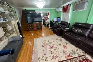 93-53 207th St, Queens Village, NY 11428 - Photo 13