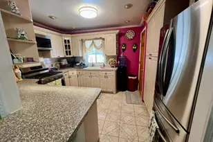 93-53 207th St, Queens Village, NY 11428 - Photo 21