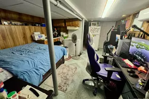 93-53 207th St, Queens Village, NY 11428 - Photo 25